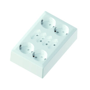 Euro Classic surface mounting 4 Euro+ 4 way shuko 16A+Earth white